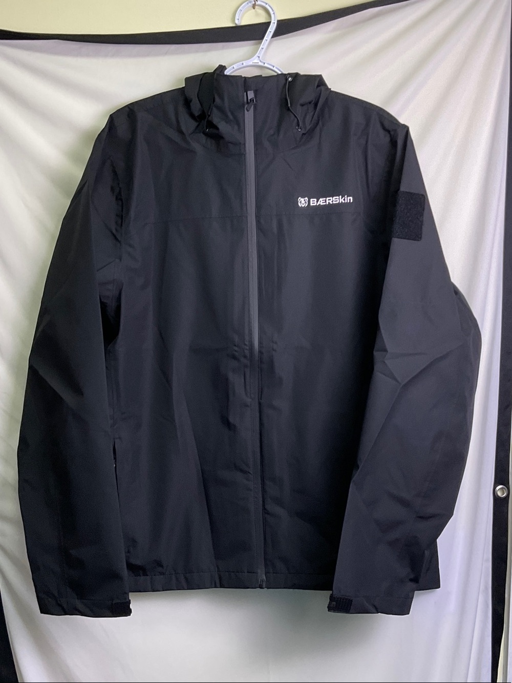 BÆRSkin Men's Black Hooded Waterproof Raincoat